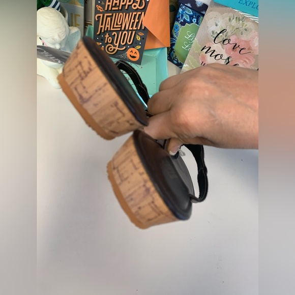 NWT Chaps Flip Flops size 11 - Picture 15 of 16